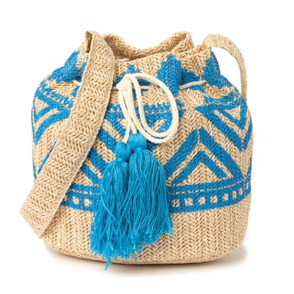 NWT Most Wanted Straw Drawstring Crossbody Bucket Bag - Picture 1 of 7